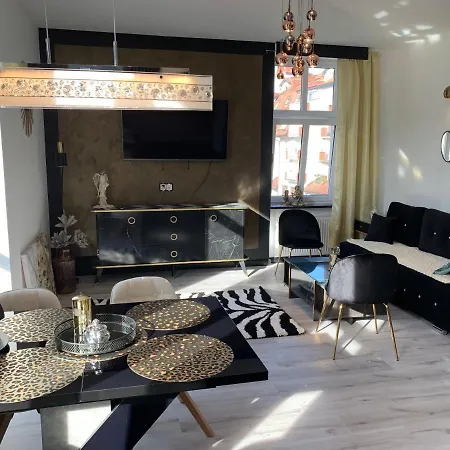 Czarna Perla Ekskluzywny Dla Wymagajacych Колобжег